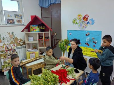 Проект: "Утвърждаване на интеркултурното образование, чрез култура, наука и спорт" - ДГ Сребърно звънче - Страцин